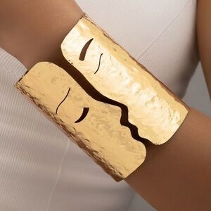 Faces cuff bracelet chic trendy luxe